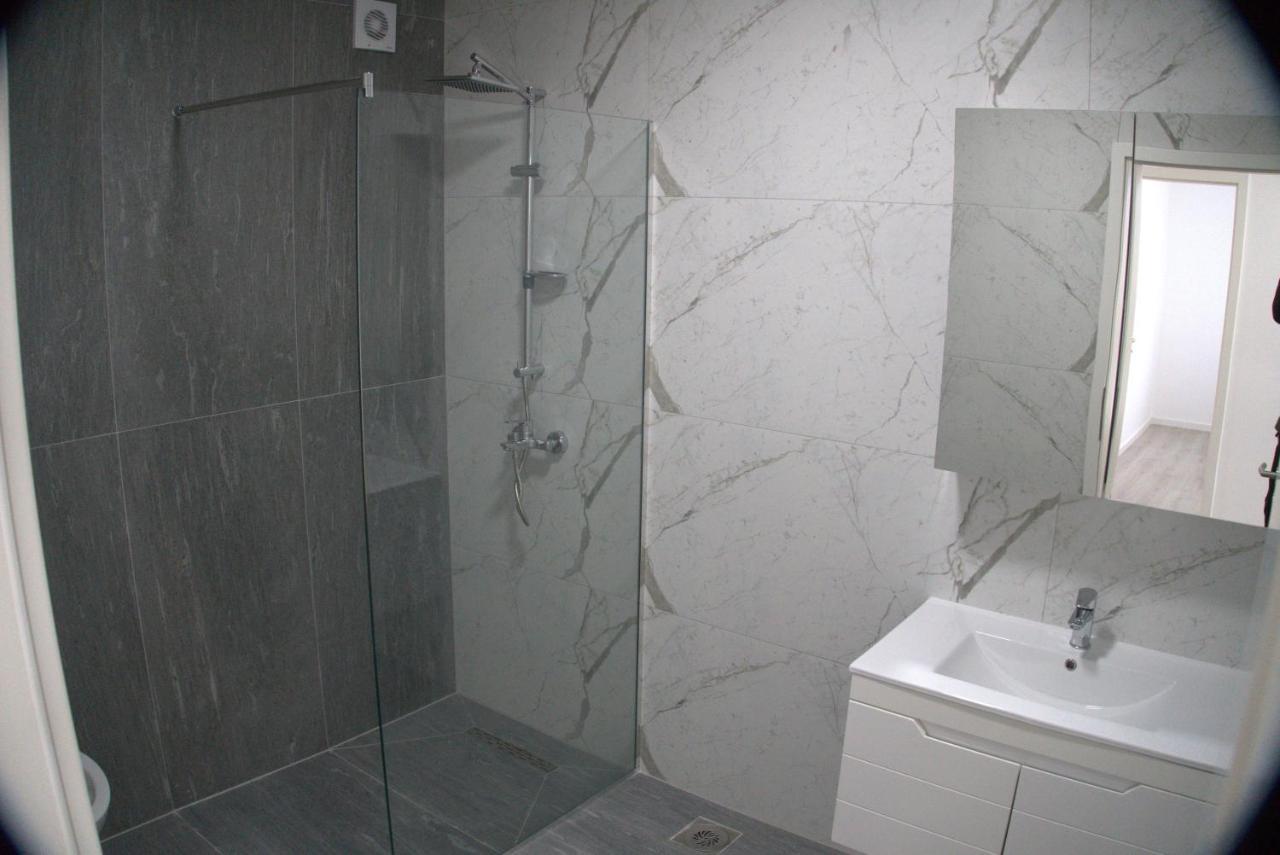 City Hotel 페리자이 외부 사진